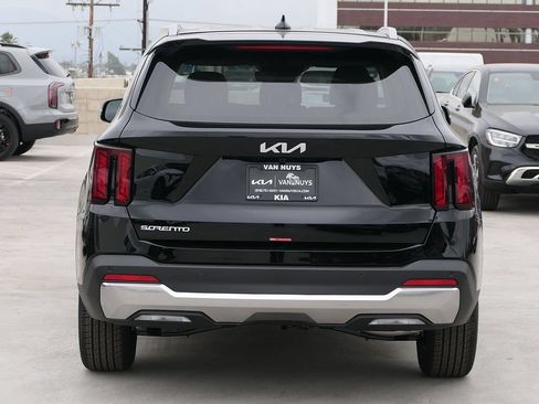 New 2026 Kia Sorento S FWD image 4