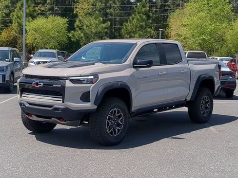 New 2026 Chevrolet Colorado ZR2 w/ Technology Package AWD/4WD image 12