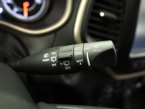 Used 2018 Jeep Cherokee Limited w/ Technology Group image 31