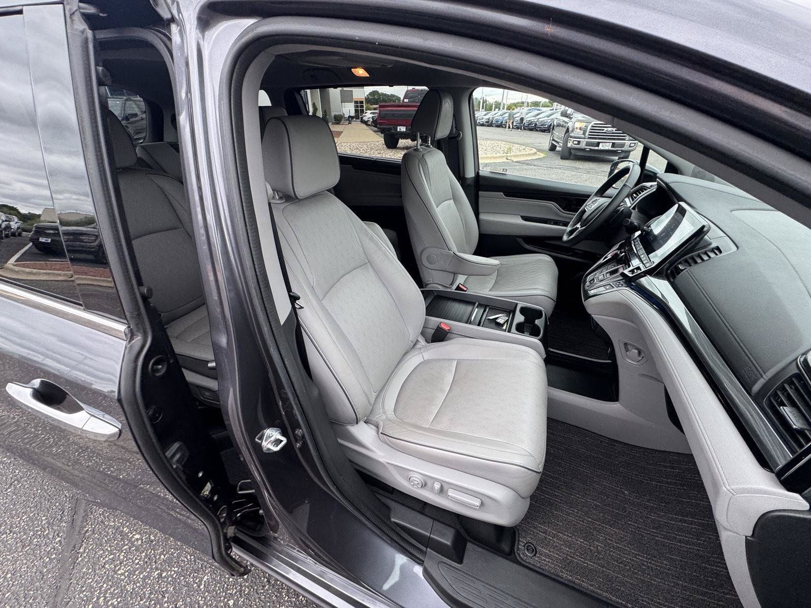 Used 2023 Honda Odyssey Elite image 21
