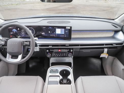 New 2026 Hyundai Ioniq 9 SEL AWD/4WD image 17