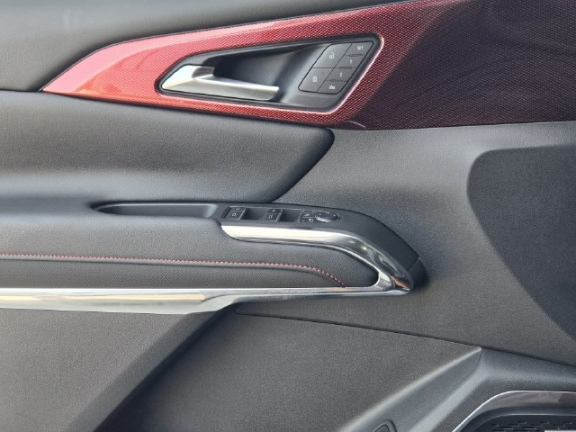 Used 2026 Chevrolet Traverse RS FWD image 16