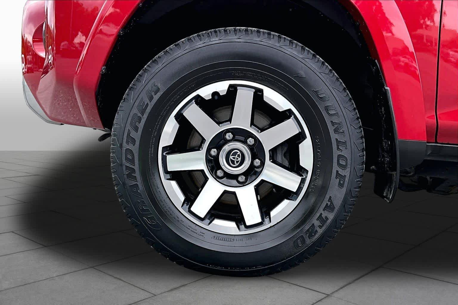 Used 2023 Toyota 4Runner TRD Off-Road Premium w/ Moonroof Package AWD/4WD image 11