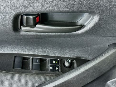 Used 2025 Toyota Corolla LE FWD image 21