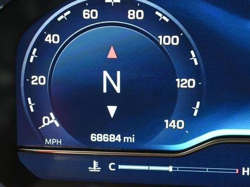 Used 2022 Chevrolet Silverado 1500 LTZ w/ Technology Package AWD/4WD image 4