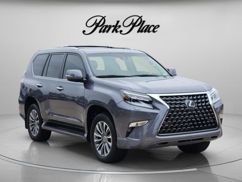 Certified 2023 Lexus GX 460 Luxury w/ Accessory Package AWD/4WD image 4