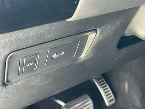 Used 2022 Land Rover Range Rover Sport HSE Silver Edition image 6