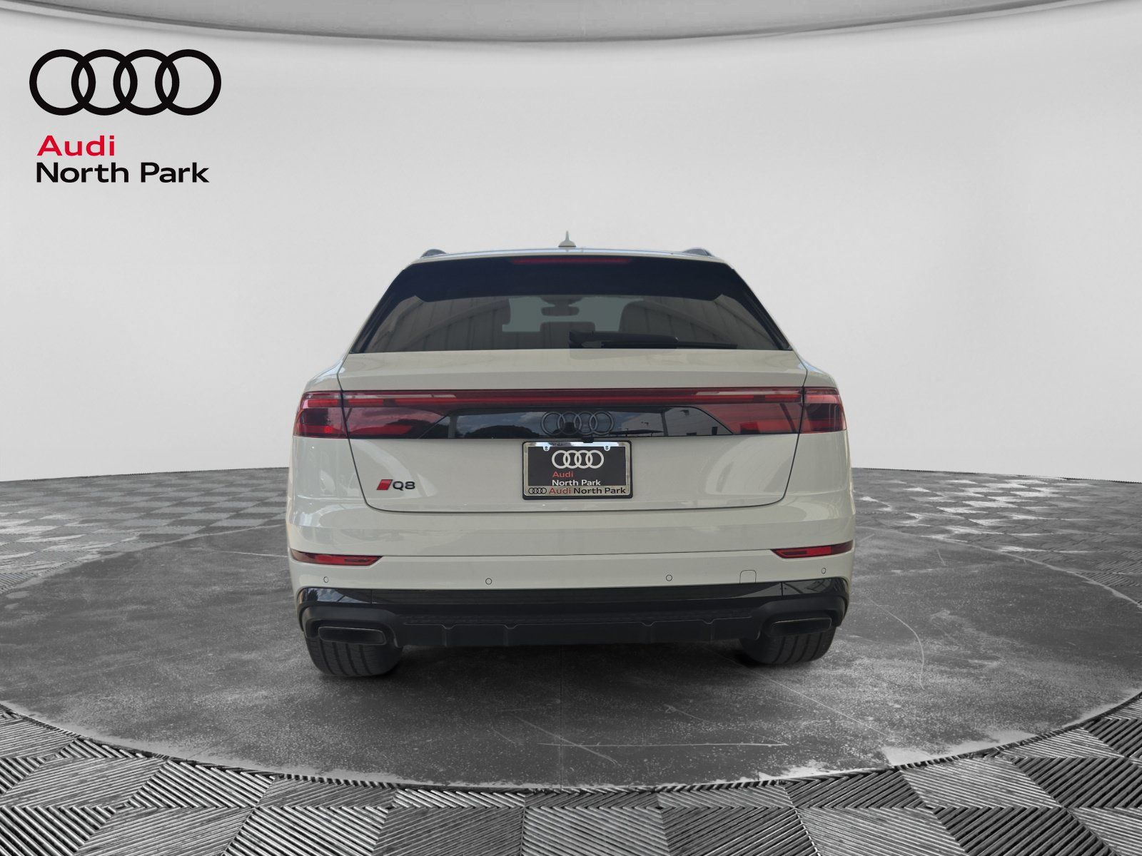 Used 2025 Audi Q8 Premium Plus w/ Premium Plus Package AWD/4WD image 4