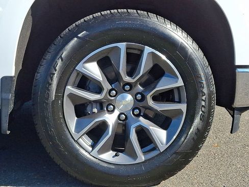 Certified 2022 Chevrolet Silverado 1500 LT AWD/4WD image 8