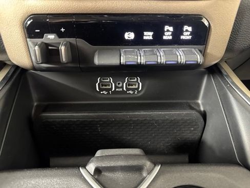 Used 2022 RAM 2500 Laramie AWD/4WD image 16