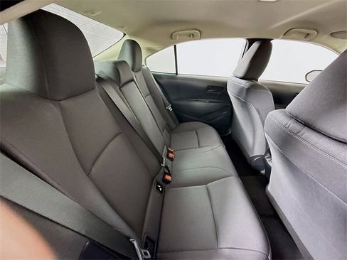 Certified 2025 Toyota Corolla LE image 25