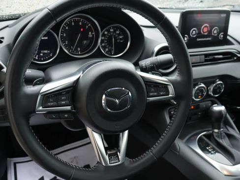 Used 2023 MAZDA MX-5 Miata Grand Touring RWD image 19