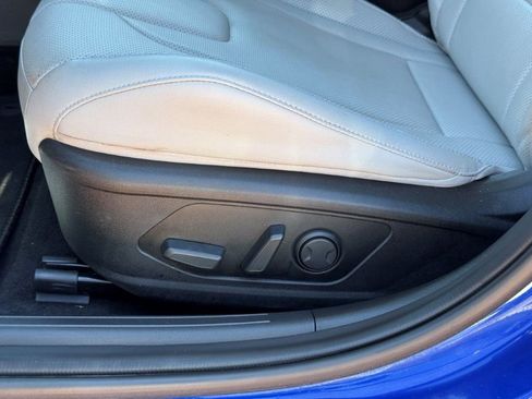 Used 2023 Hyundai Elantra Limited w/ Cargo Package FWD image 15