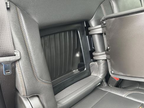 Used 2025 GMC Sierra 2500 AT4 image 27