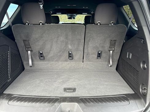 Used 2023 Chevrolet Tahoe LS image 14