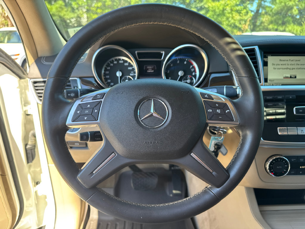 Used 2015 Mercedes-Benz GL 450 4MATIC image 24