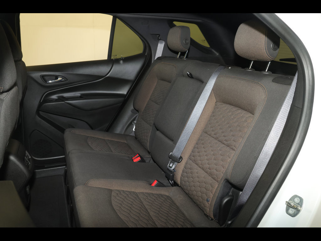 Used 2018 Chevrolet Equinox LT FWD image 18