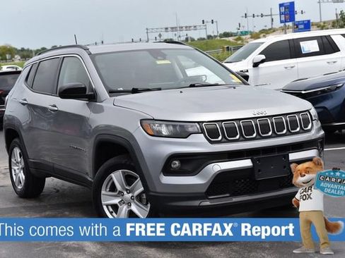Used 2022 Jeep Compass Latitude AWD/4WD image 2
