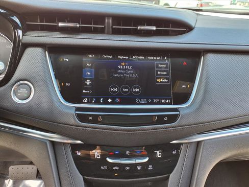 Certified 2024 Cadillac XT6 Luxury FWD image 24