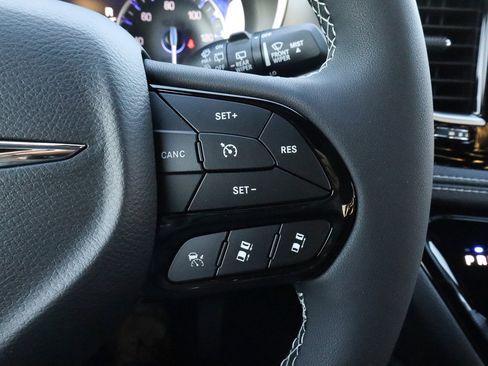 New 2026 Chrysler Pacifica Limited w/ S Appearance Package image 33