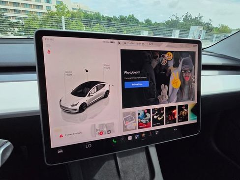 Used 2023 Tesla Model 3 Standard Range RWD image 36