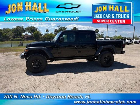 Used 2023 Jeep Gladiator Sport image 4