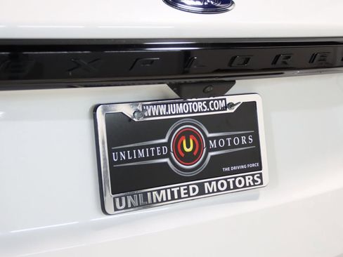 Used 2025 Ford Explorer ST-Line w/ Premium Package image 10