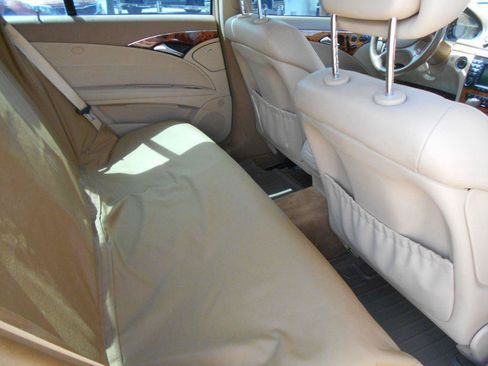 Used 2007 Mercedes-Benz E 350 4MATIC Sedan image 9