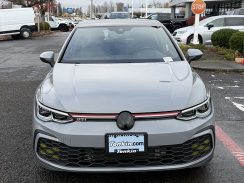 Used 2022 Volkswagen GTI SE image 3