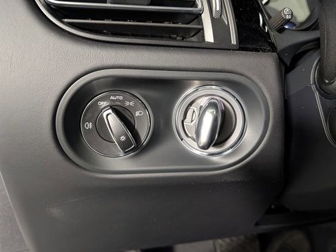 New 2026 Porsche Macan Turbo image 34