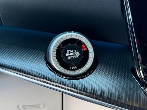 New 2026 Jeep Grand Wagoneer L Summit AWD/4WD image 18