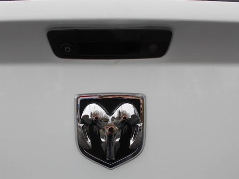 Used 2018 RAM 2500 Laramie w/ Snow Chief Group AWD/4WD image 18
