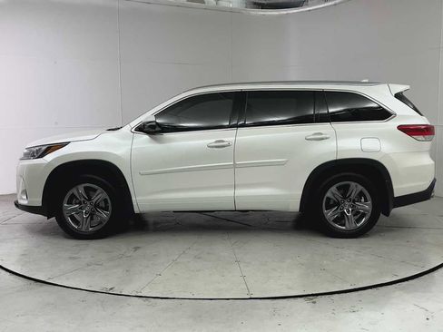 Used 2017 Toyota Highlander Limited Platinum AWD/4WD image 5