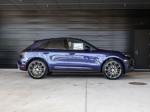 Certified 2026 Porsche Macan AWD/4WD image 8