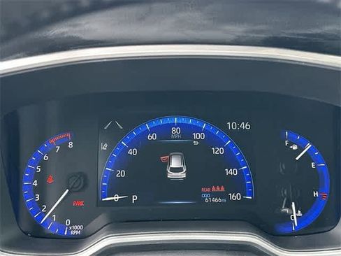 Used 2022 Toyota Corolla Cross XLE image 7