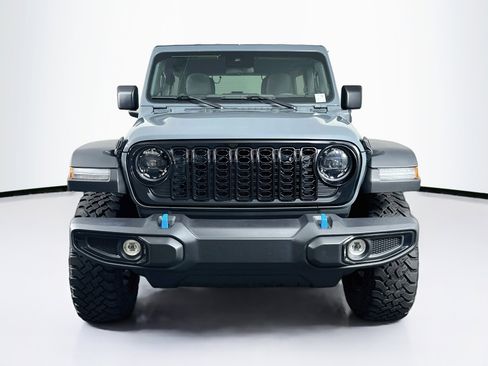 Used 2024 Jeep Wrangler Unlimited AWD/4WD image 2
