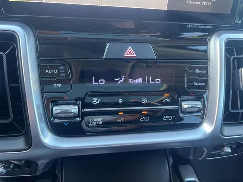 Used 2022 Kia Sorento EX w/ Panoramic Sunroof Package AWD/4WD image 57