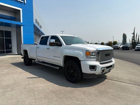 Used 2015 GMC Sierra 3500 Denali w/ Duramax Plus Package AWD/4WD image 6