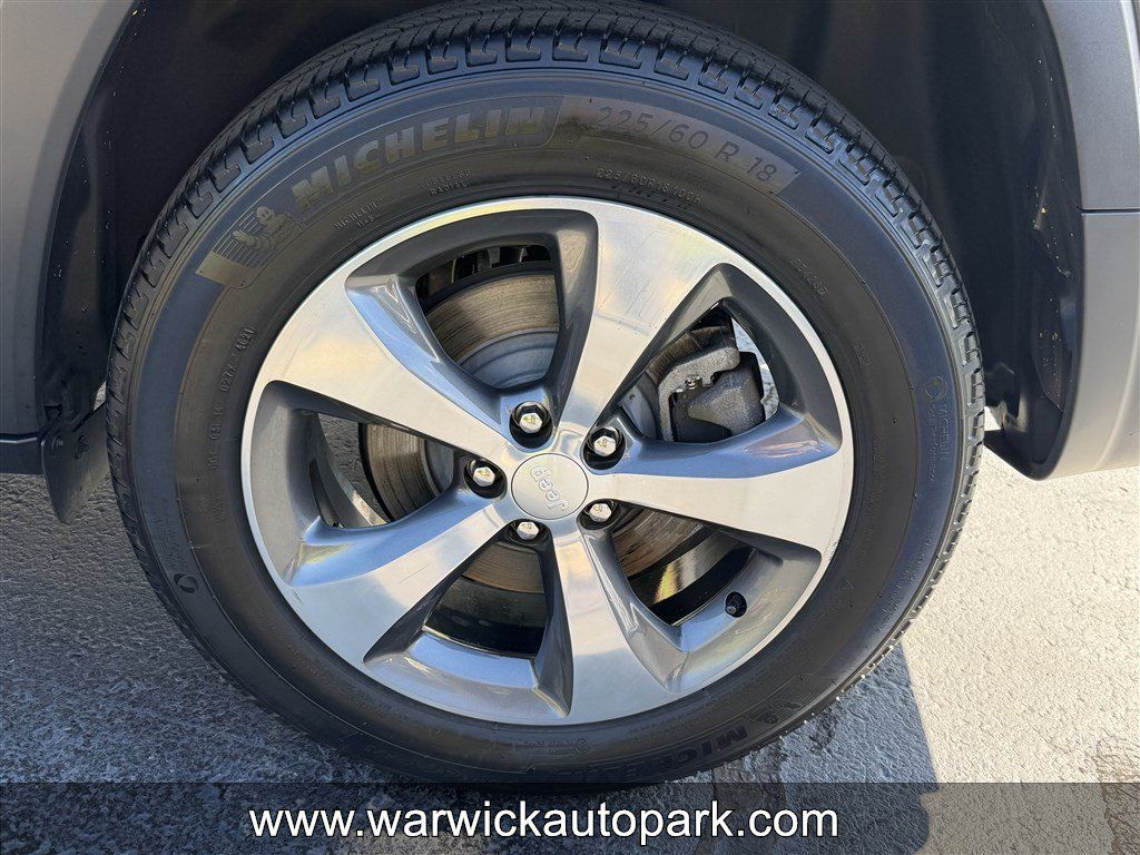 Used 2020 Jeep Cherokee Limited AWD/4WD image 16