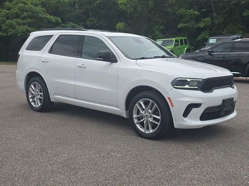 Used 2024 Dodge Durango GT AWD/4WD image 3