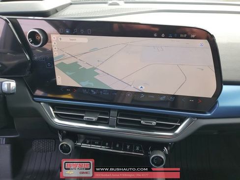 New 2026 Chevrolet Equinox EV LT image 27