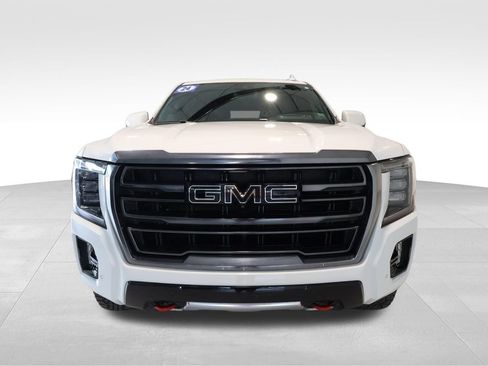 Used 2024 GMC Yukon AT4 w/ Technology Package AWD/4WD image 7