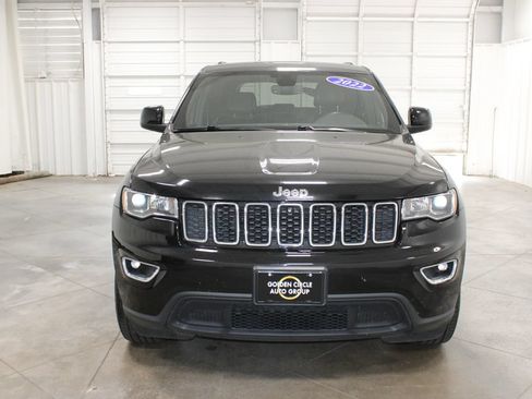 Used 2022 Jeep Grand Cherokee Laredo X RWD image 3