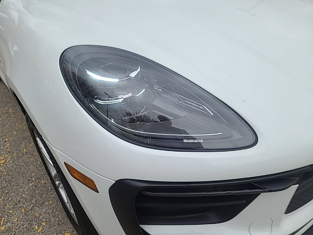 Used 2024 Porsche Macan AWD/4WD image 45