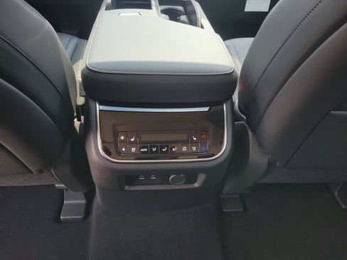 Used 2026 INFINITI QX80 Luxe w/ Cargo Package AWD/4WD image 23