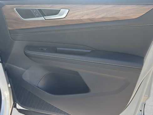 New 2026 Volkswagen Atlas SE FWD image 10