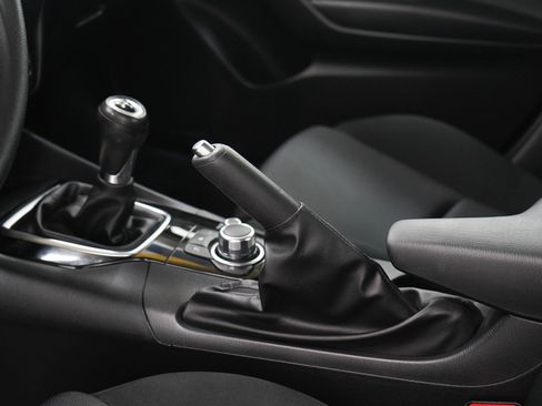 Used 2015 MAZDA MAZDA3 i Sport FWD image 22