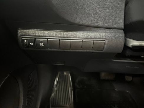 Used 2021 Toyota Corolla LE FWD image 56