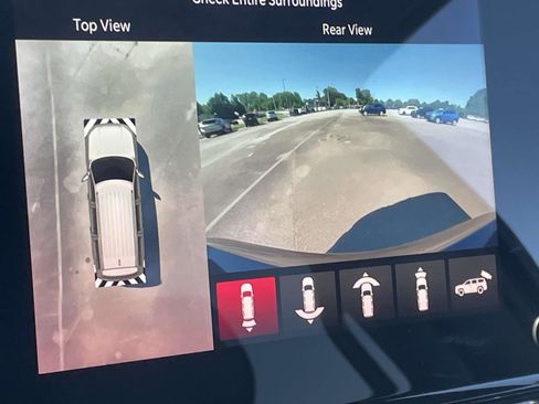 Used 2022 Jeep Wagoneer Series III w/ Convenience Group I image 6