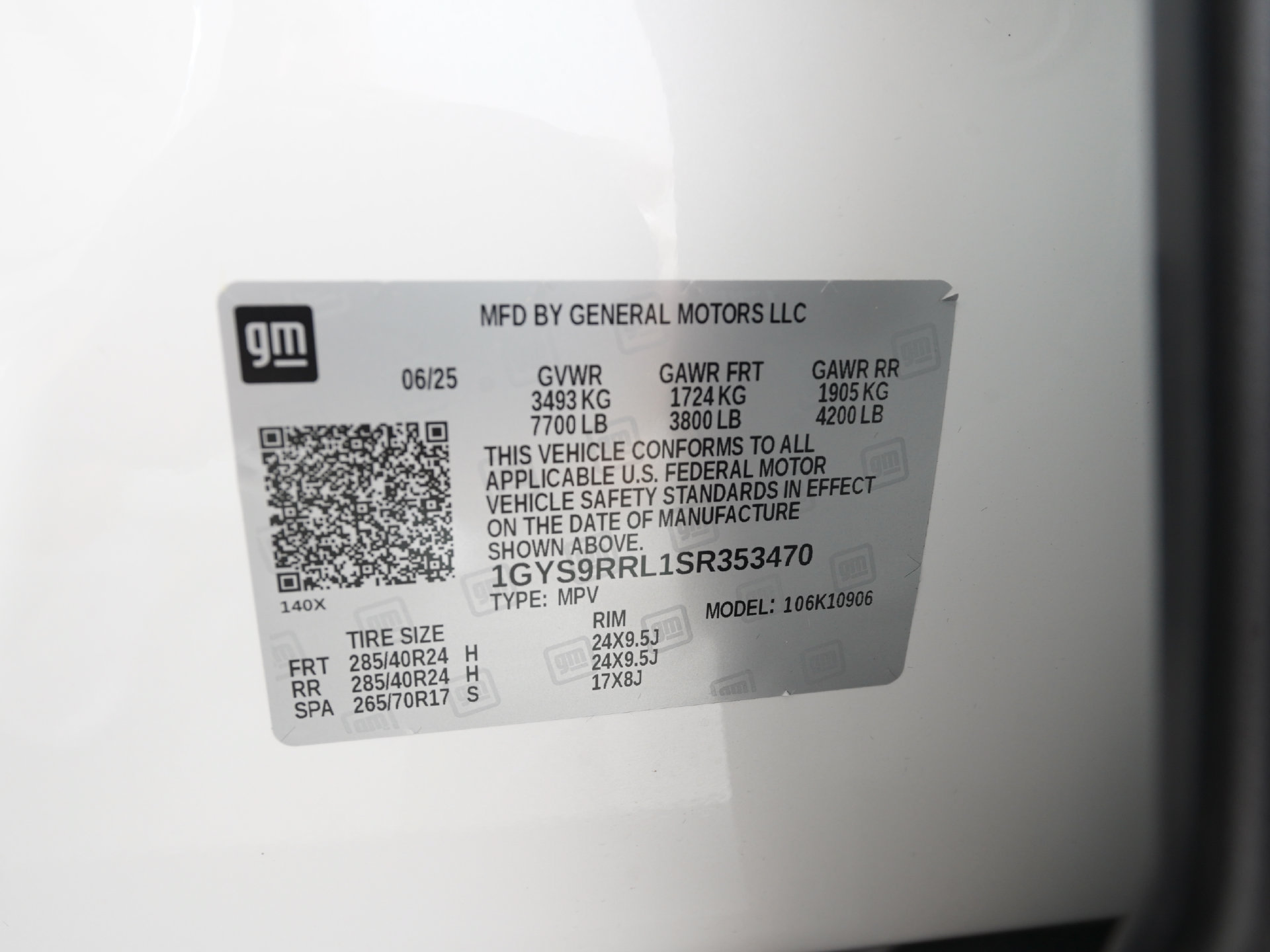 Used 2025 Cadillac Escalade ESV Sport Platinum AWD/4WD image 40